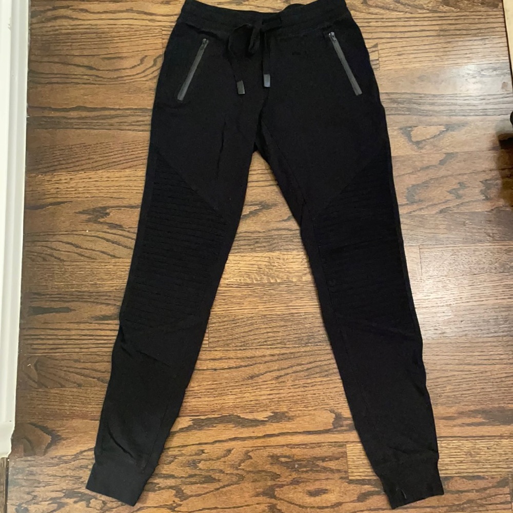 Alo Moto Joggers